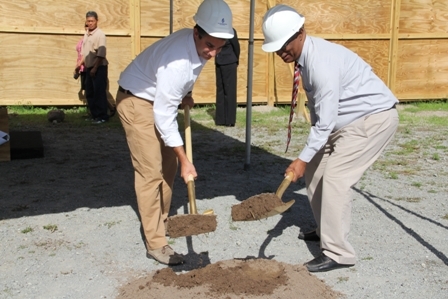 (L-R) Vice President of the Four Seasons Resort Estates Mr. David Chekemian and Premier of Nevis Hon. Joseph Parry break ground for a US$60 million Villas at Pinneys Beach project